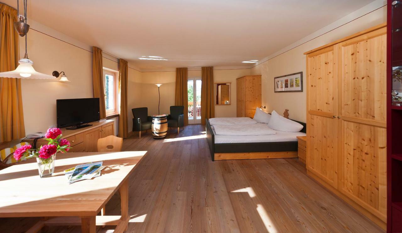 Hotel Weingut Klosterhof Caldaro Ngoại thất bức ảnh