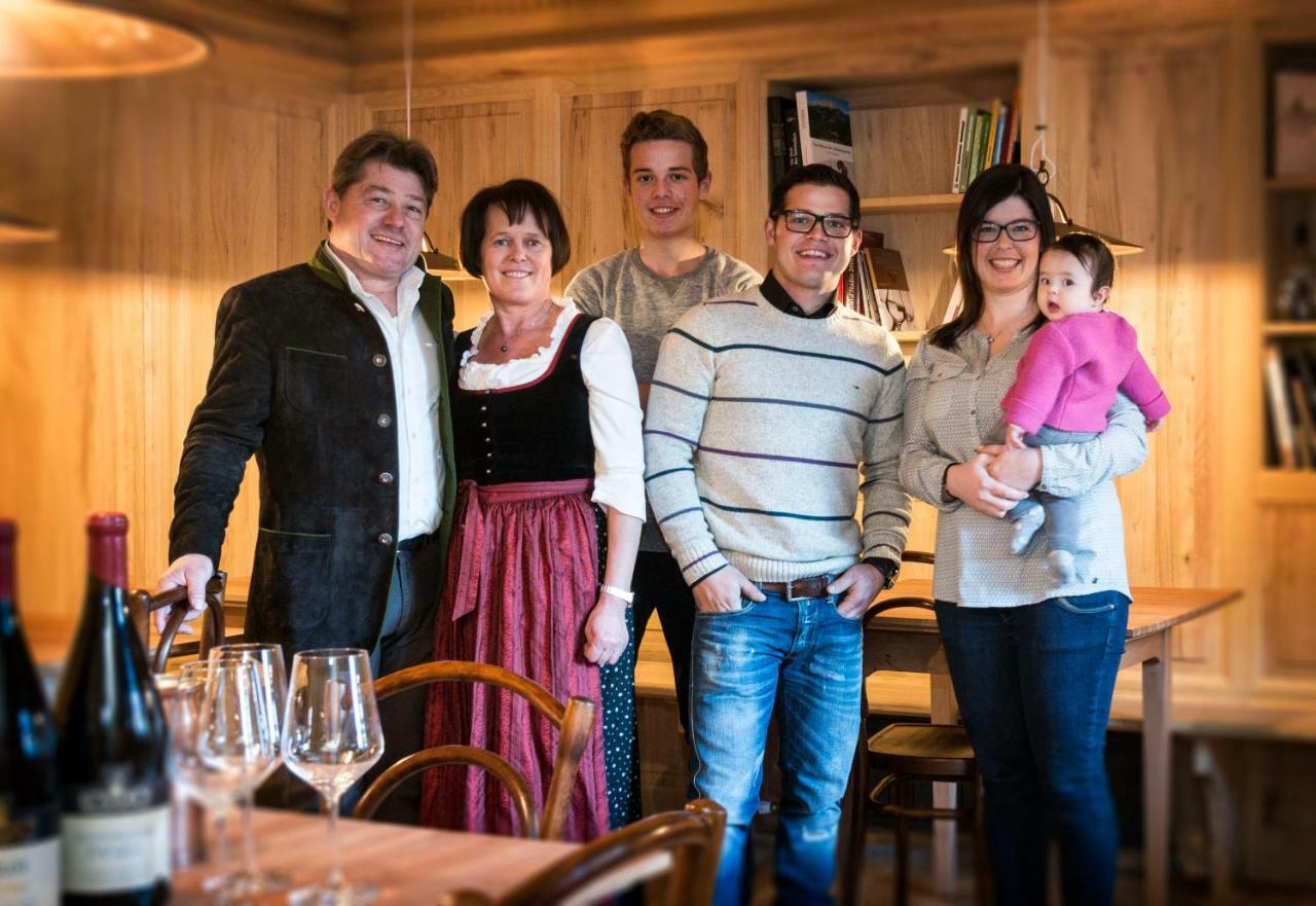 Hotel Weingut Klosterhof Caldaro Ngoại thất bức ảnh
